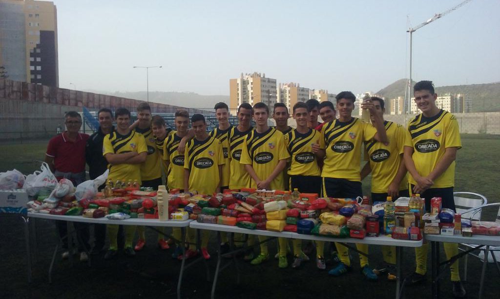 Vallinamar's tweet photo. 2 Gala Benefica de Recojida de Alimentos organizada por el C.D.Vallinamar https://t.co/xvKBOWLZKZ