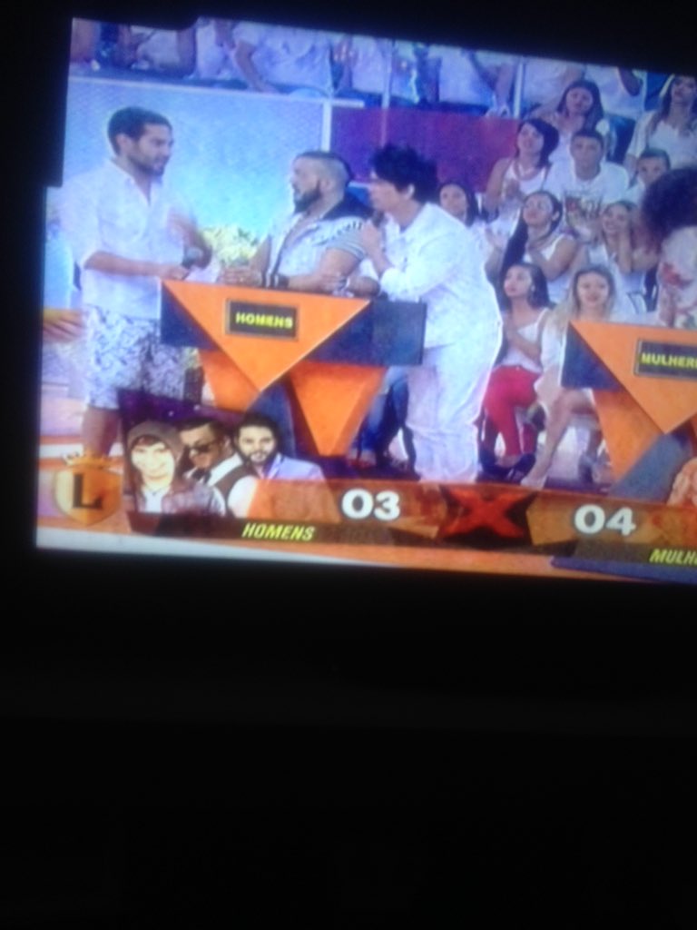 Adriele0806's tweet photo. Divo #GustaNoLegendarios https://t.co/zdVT16E8JR