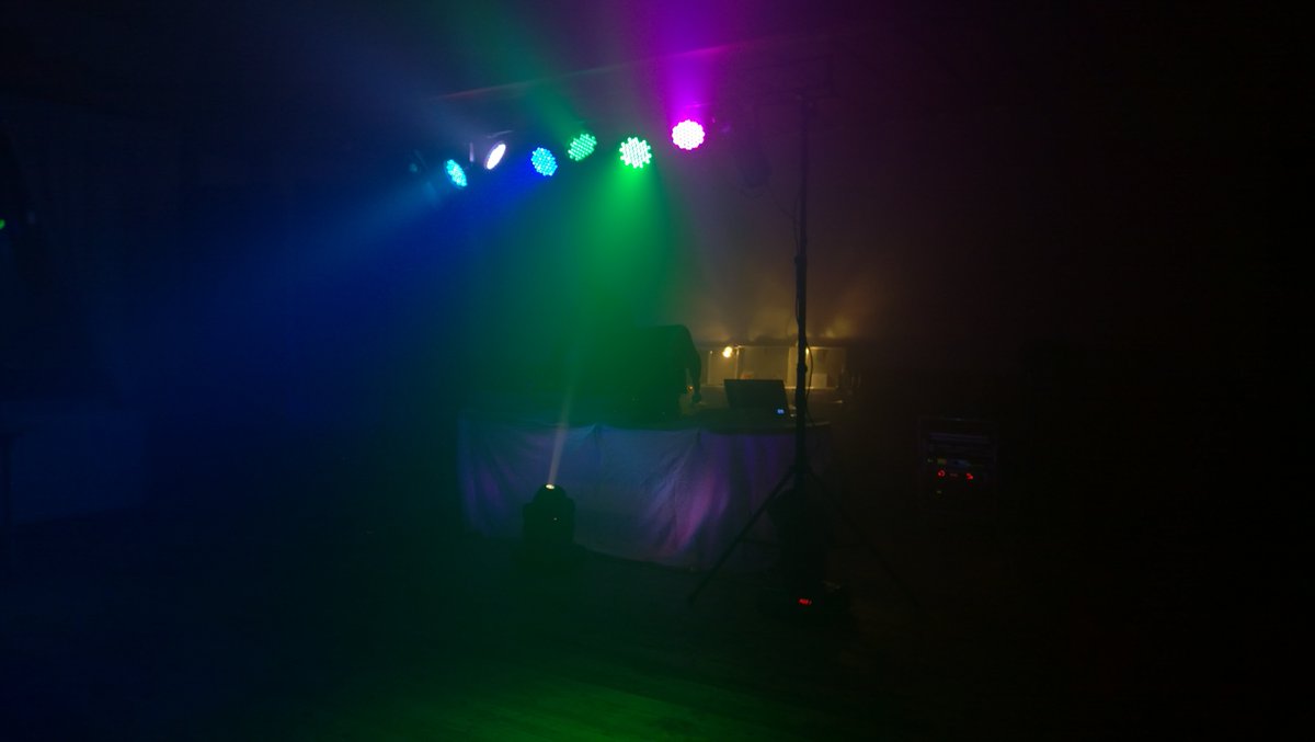 Fellingshausen's tweet photo. 1. Fellingshäuser Christmas Party
#Fellingshausen #FellEvents #Biebertal https://t.co/wNfOeGDAZK