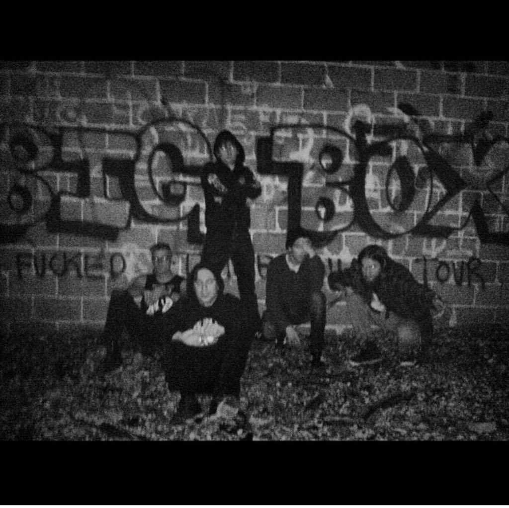 BigBox7's tweet photo. #tbt #idontknowwhattbtmeans https://t.co/K4IMO5pMsv
