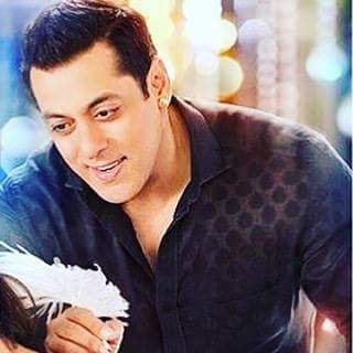 HAPPY BIRTHDAY SALMAN KHAN
SIR THE BEST ALWAYS !!
HAPPY BIRTHDAY TO YOU **)) 