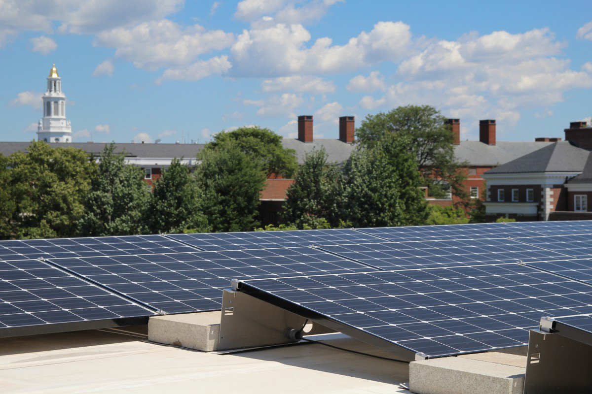 One of our top stories this year: Harvard's Greenest Roof hvrd.me/W5EsT #GreenHarvard <a href="/HarvardHBS/">Harvard Business School</a>