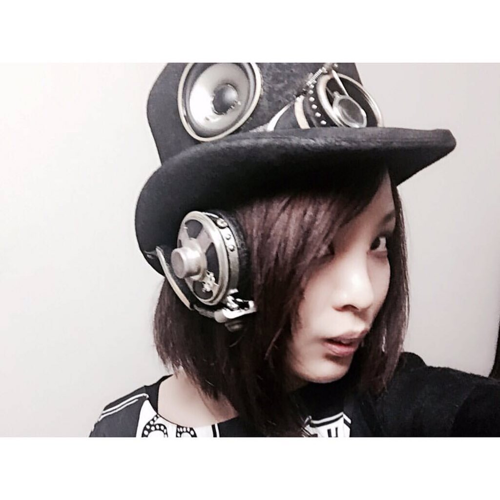 OneSwordsman's tweet photo. RISUさんが、JAKEさんのハットを被らせて貰った写真だそう!! #themotal https://t.co/5ykkxZp8xV