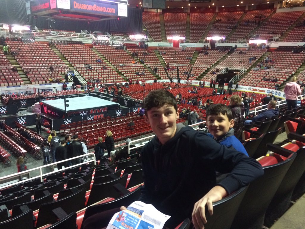 hackdaddy2's tweet image. #WWEDetroit