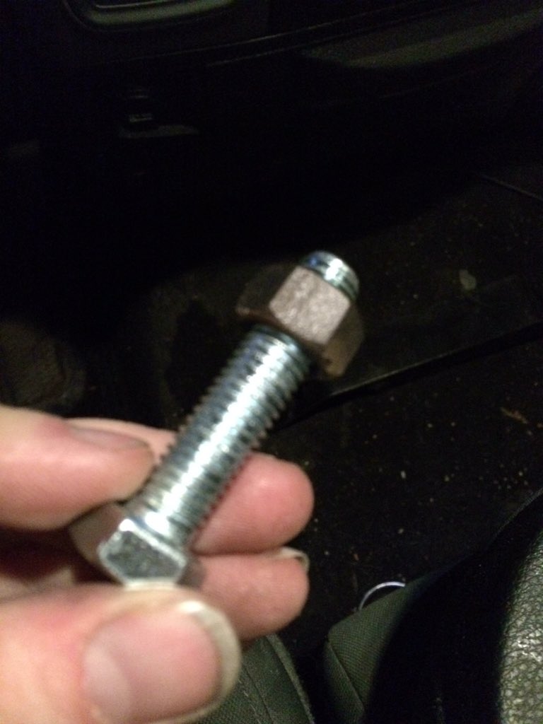 TheMasterHaxs's tweet photo. It's -23.c and I'm out putting my side steps on lol how Canadian of me @partsengineCA. But a bolt did fail no biggy https://t.co/aMbSyJUjhr