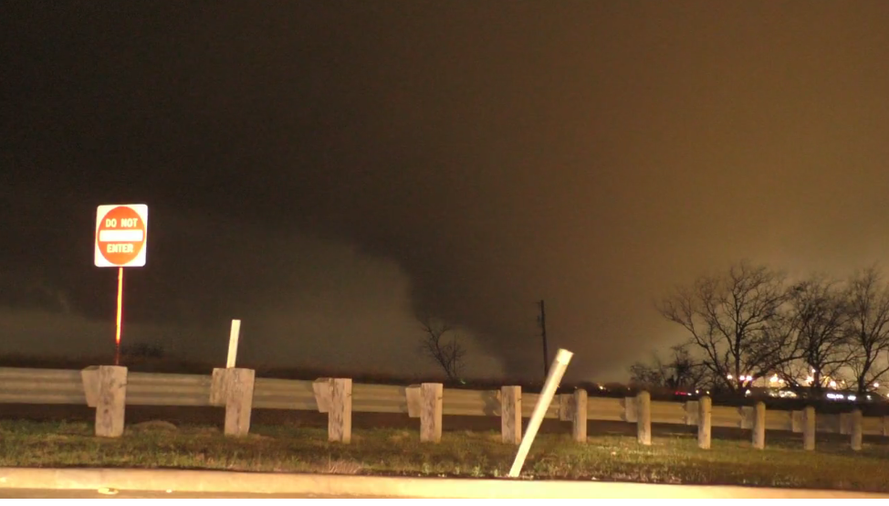 CXMXsrjWcAE2EXT.png:large