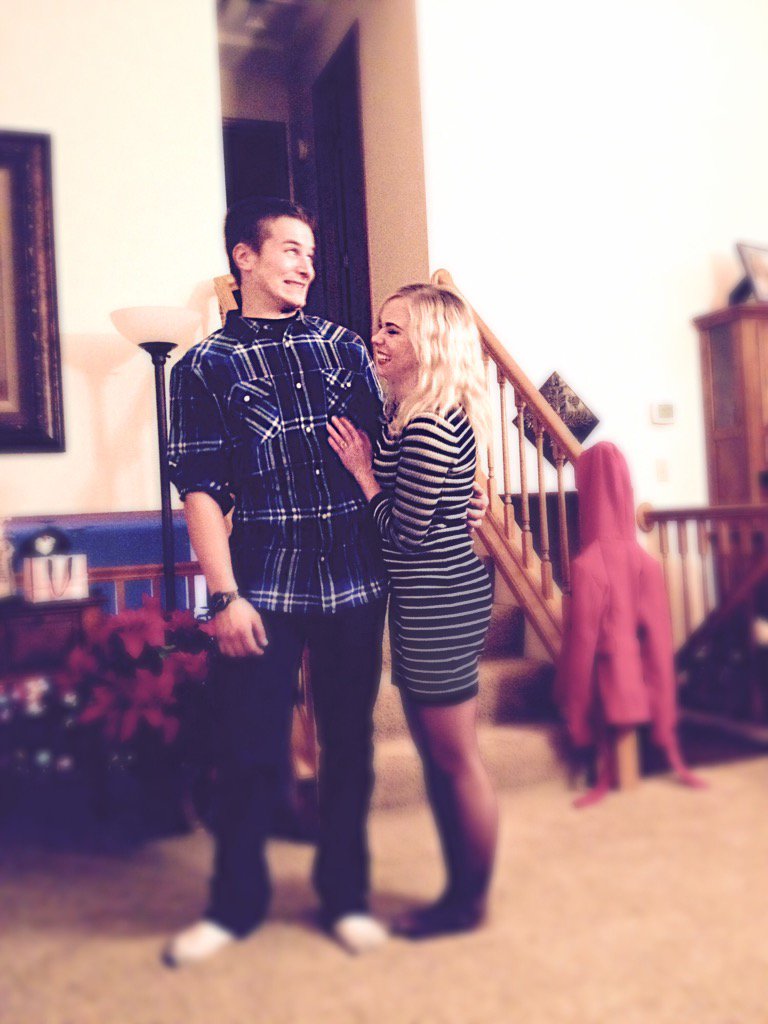 XannanicoleX's tweet photo. Life is better when you get to spend it with your best friend https://t.co/mxrZksELNQ