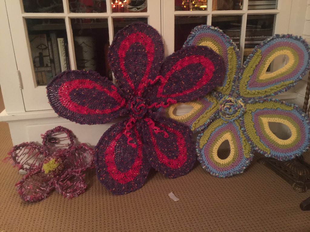 popdesfleurs's tweet photo. More flowers to brighten up a gray Pittsburgh winter! https://t.co/cyiL10JbcS