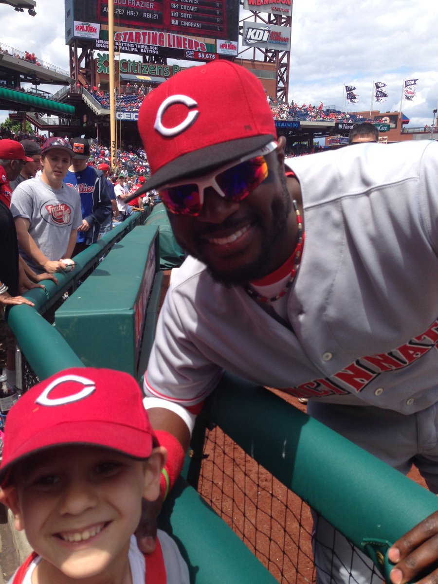 DavidDHG1990's tweet photo. @DatDudeBP 
#1 Fan! https://t.co/R90nJ1LSdl