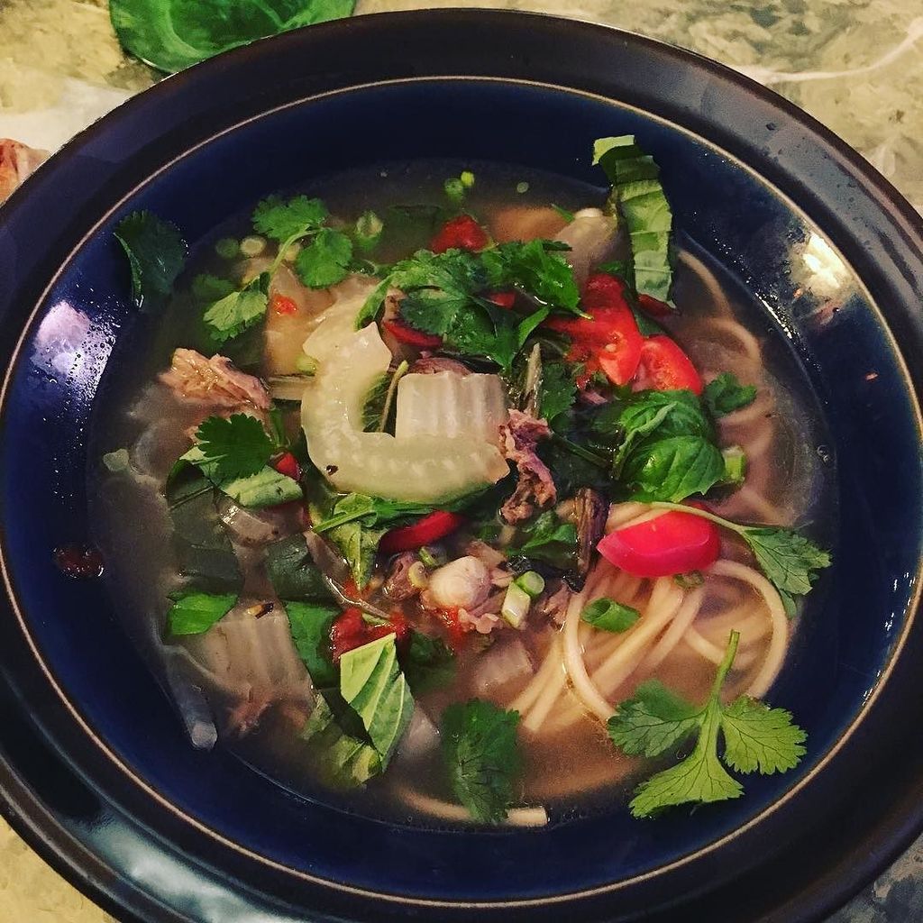 DedalusWine's tweet photo. Goose "Pho"- brothy, comforting, goodness. #whattodowithleftovers #christmasgoose https://t.co/musPw44C9X https://t.co/4A3XxKQ4eO
