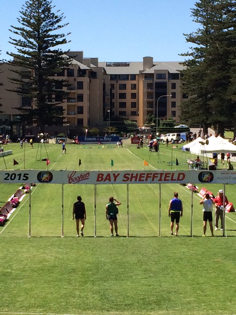GordonlKnight's tweet photo. Running the 800m at the Bay Shefield today but too injured to warm up. #ignorepain https://t.co/i16407ctV6