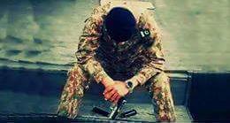 RudeGwl's tweet photo. ReAl #HerOes  Are nOt In
 #MovieS 🎬📺
ReAl HerOes Are In
 #PakistAn_Army.....😍❤ https://t.co/qD7TMFzCbt