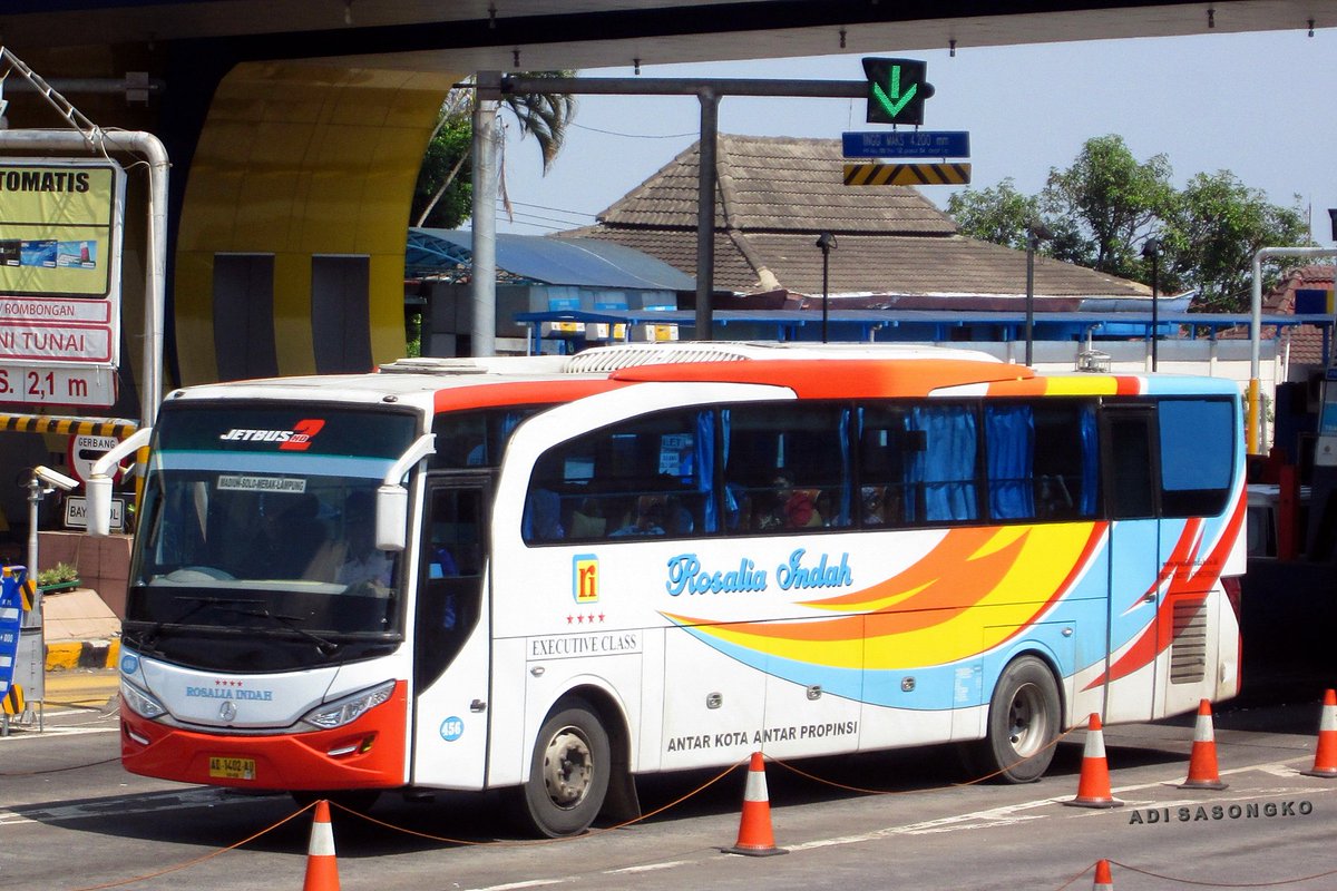 NL456 🚌📷 GT Tembalang SMG 📷 @Rosalia_Ind @Rosin_Mania @SukaFotoBis @BismaniaForum