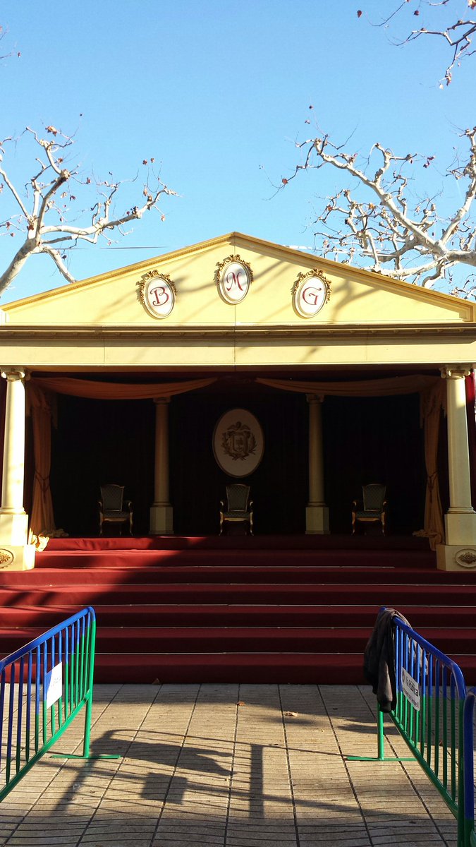 Ja ho tenim tot a punt per l'arribada dels missatgers reials. Avui de 17 a 20h a la Rambla. No podeu faltar.