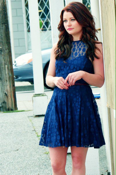 Happy Birthday, Emilie de Ravin!   