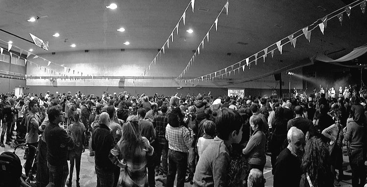 _isaacsv's tweet photo. Sou uns malparits, heu fet plorar a nens, nenes, pares i mares!
Gràcies @koloraines! #Berga https://t.co/7vcMAeFU0E