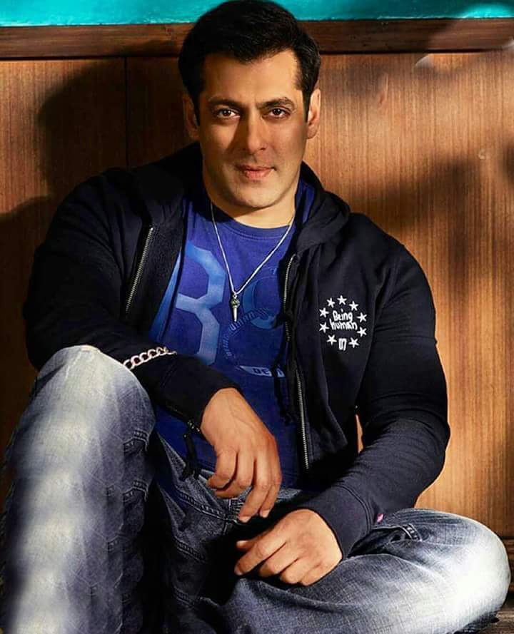 Happy birthday salman khan sir [bhaijaan] (bhai) ....  