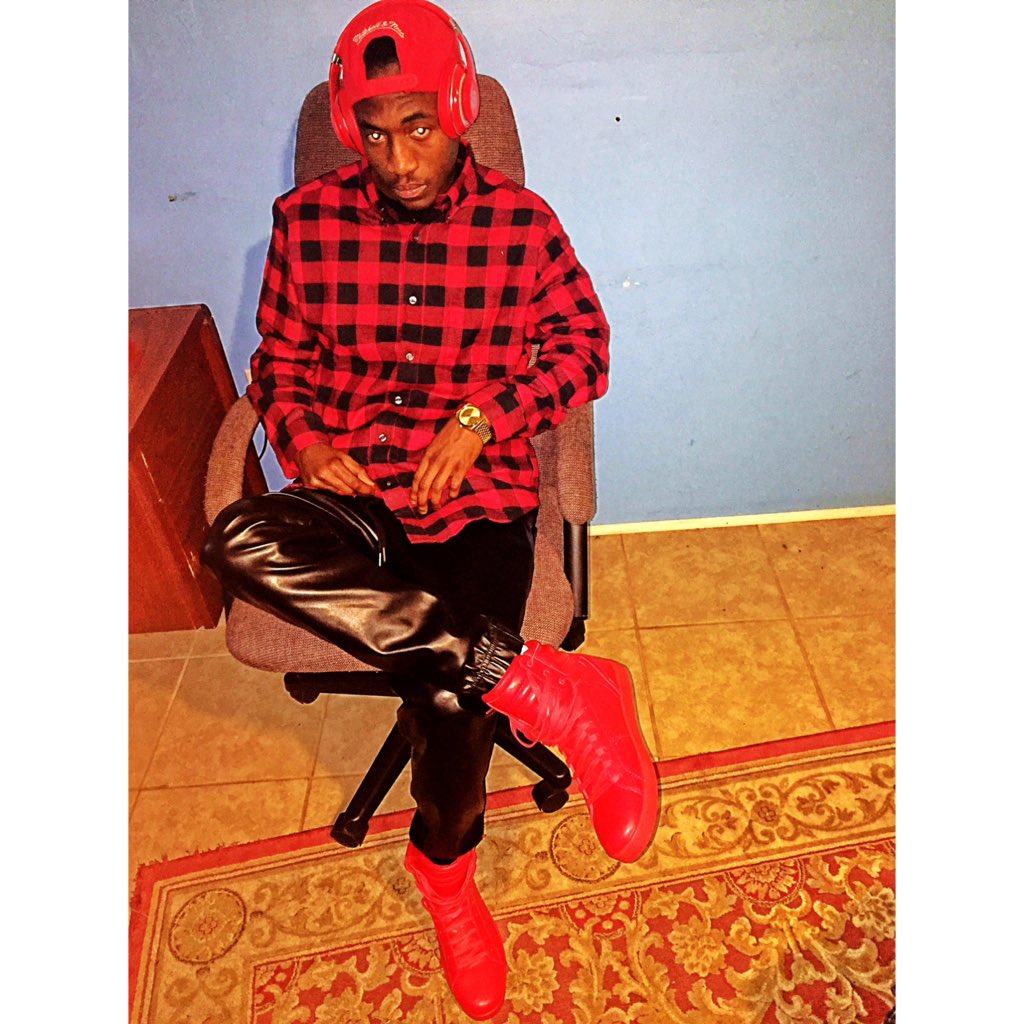 ThaRealOne_'s tweet photo. https://t.co/JJnEZPw8tT