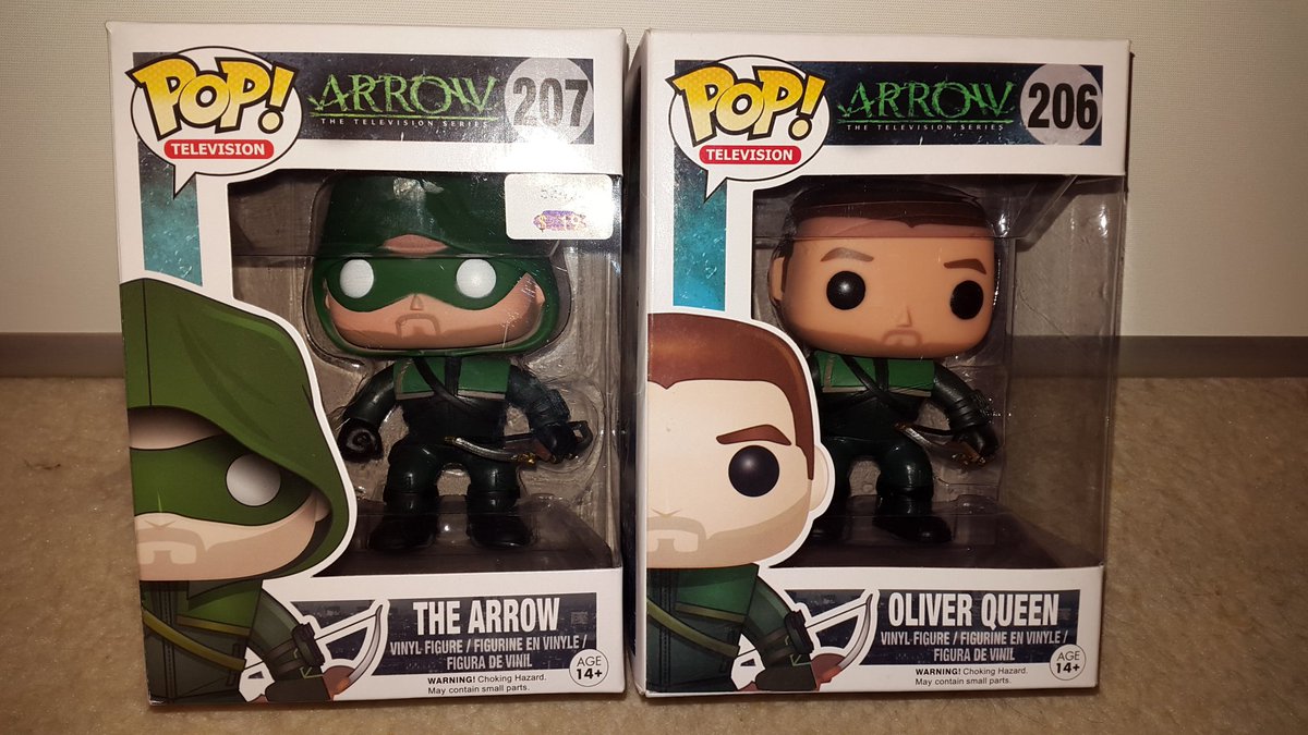 CealSR's tweet image. Best hubby ever got me these two cuties!! Just need Felicity @OriginalFunko to complete my #Olicity set:D #DCHoliday