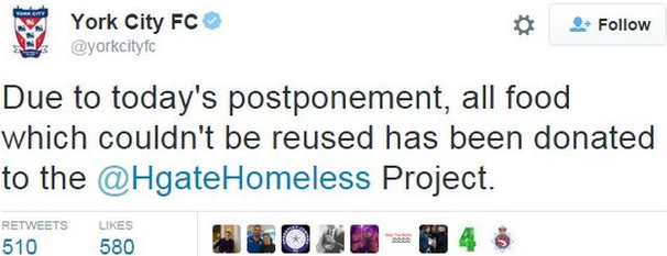 BBCMOTD's tweet photo. York City show generosity in adversity as the weather takes its toll. 

https://t.co/7OOgzZbDNu #floods https://t.co/blCnVEEZoA