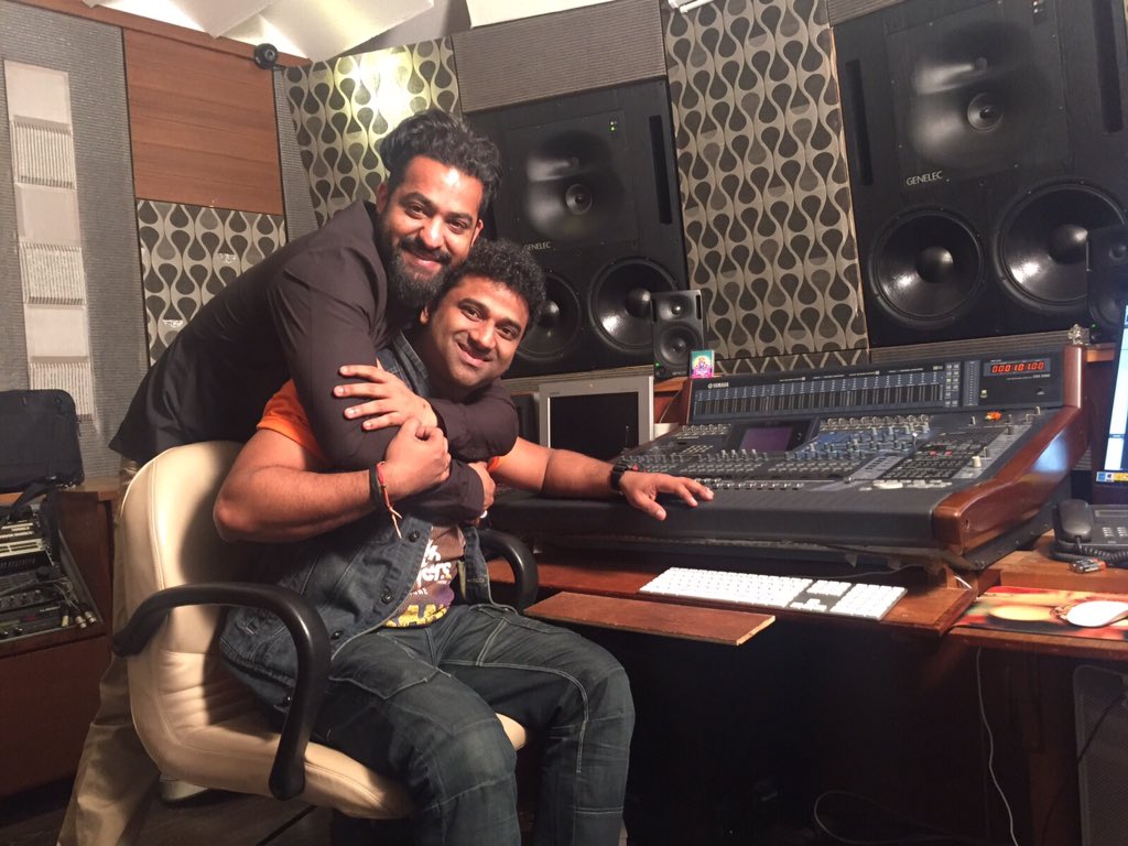 ThisIsDSP's tweet image. With Dear @tarak9999 during d recording of &quot;FOLLOW FOLLOW&quot;.. He Rocked d Song with his YOUNG TIGER VOICE!! 🎹🎹👏🏻👏🏻