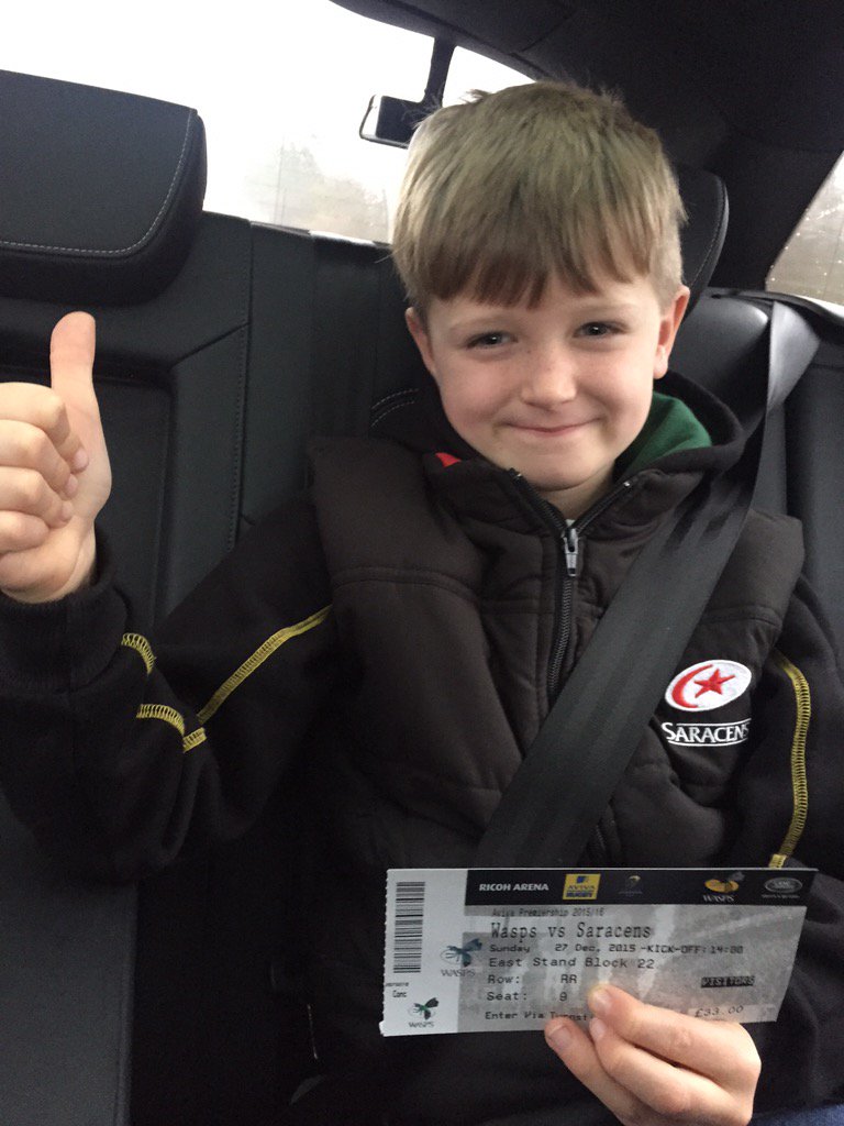 NickiBroad's tweet photo. @Saracens one excited little fan ready for today's match!! https://t.co/wZs1Pd2Lv3