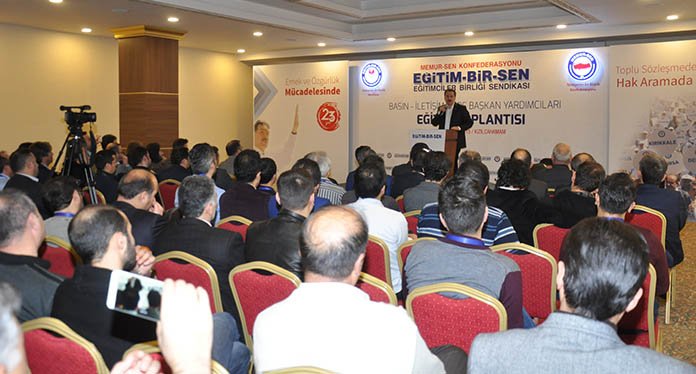 Basın ve İletişimden Sorumlu Şube Başkan Yardımcıları Eğitim Toplantısı yapıldı
egitimbirsen.org.tr/ebs/manset/350…