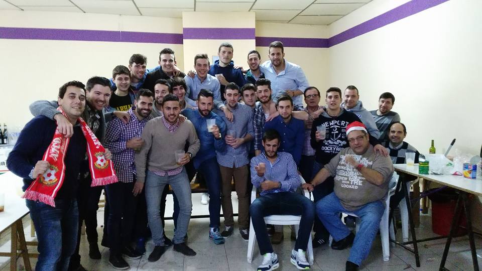 El Atco. Pedro Muñoz despide el 2015 como se merece, comida del equipo. Feliz Navidad y prospero año nuevo.