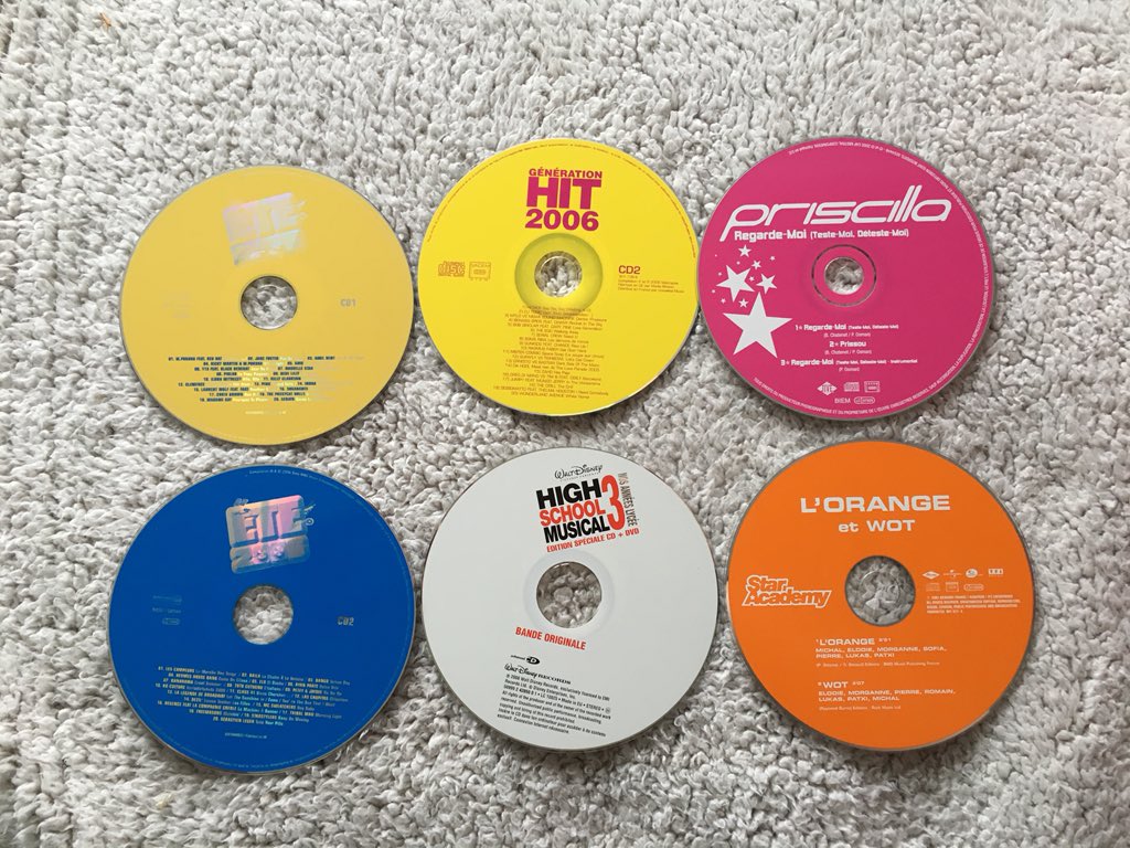 Marchand2108's tweet photo. Retrouver des CD de 2006, et me demander pourquoi j'écoutais ça.. 😳 https://t.co/9VGAl7N7XK