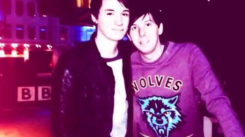 phanouts's tweet image. first layout + give credit pls 💕