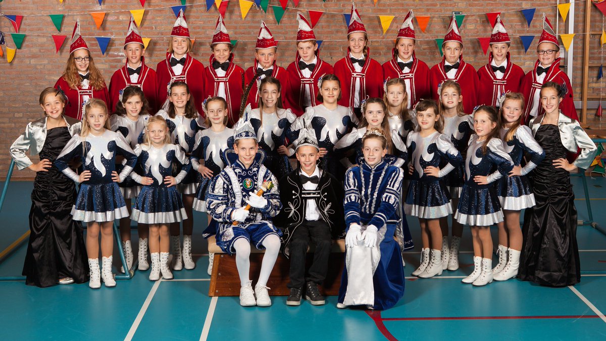Jeugdprins Nick en Prinses Amy presenteren hun gevolg
deurdreiers.nl/nieuws/jeugdpr…