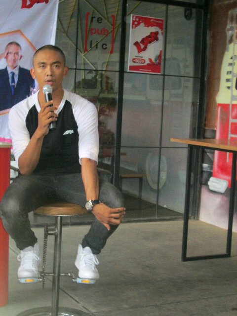 mebijiwijen's tweet image. T-rex kelelahan @Uus__ @TemanUus #LoopCorner at Cirebon