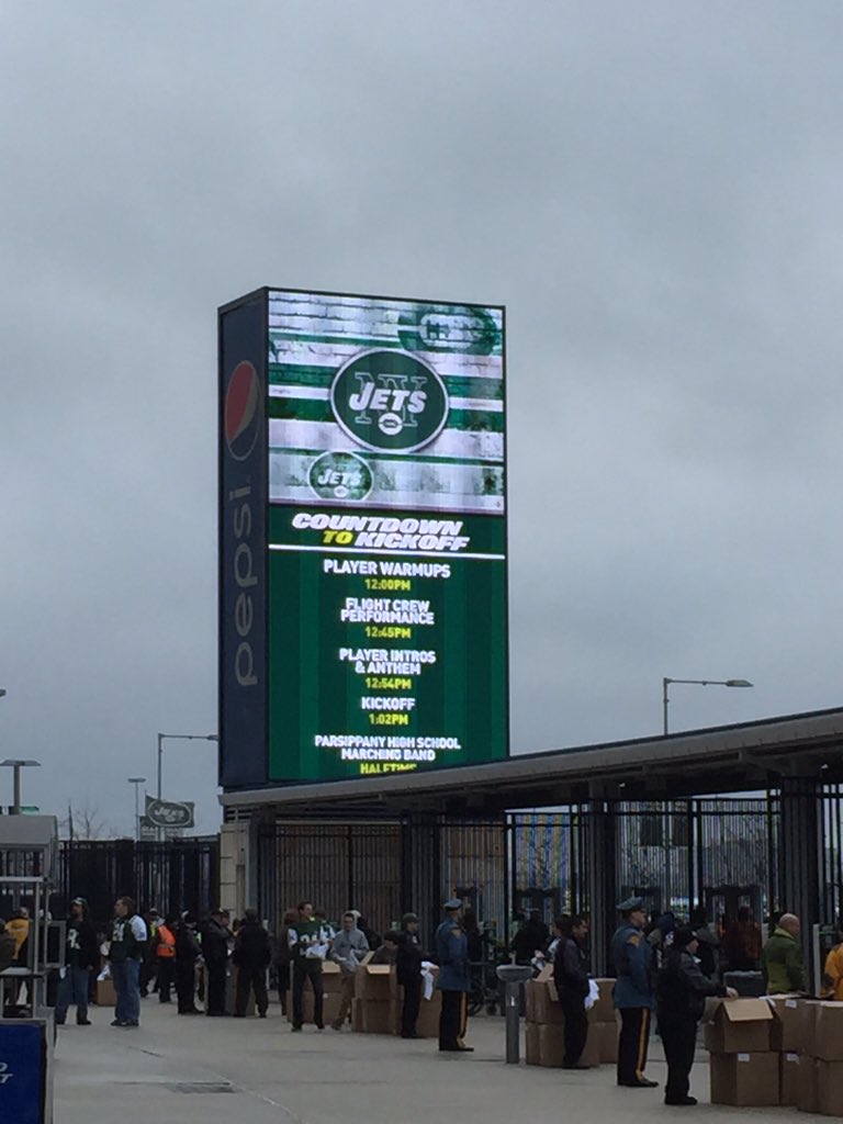 PHSbands's tweet photo. Check out the bottom of the screen! @MLStadium @nyjets #phsmb #halftime https://t.co/i0cgQmInWm