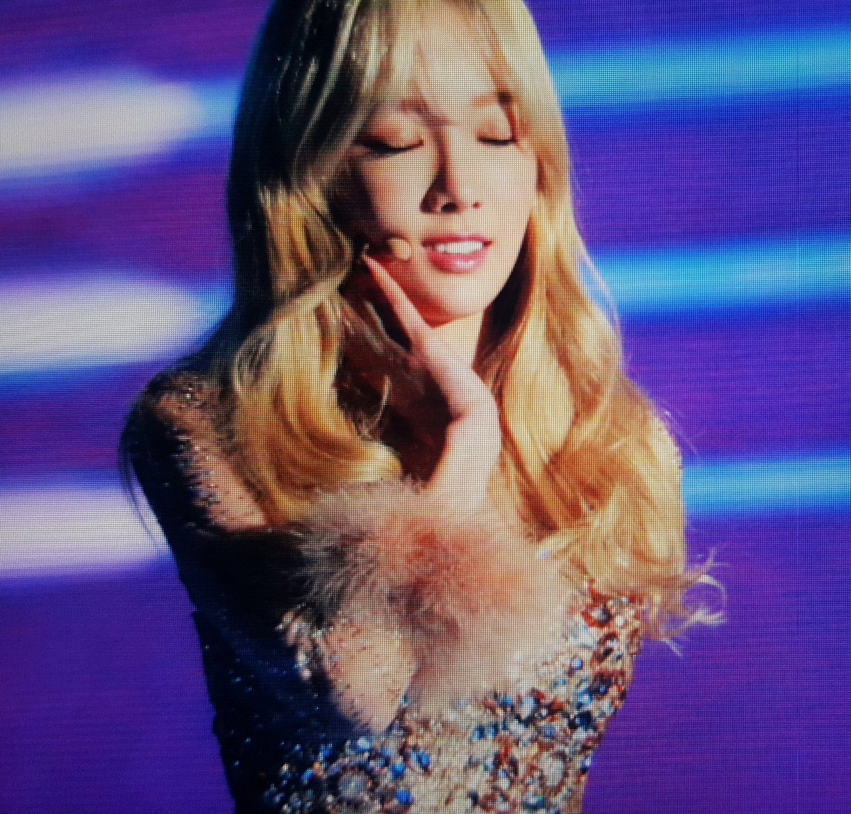 [PIC][27-12-2015]SNSD tham dự Đại hội âm nhạc cuối năm "2015 SBS Gayo Daejeon" vào tối nay - Page 2 CXP6nUeUkAAj5bW