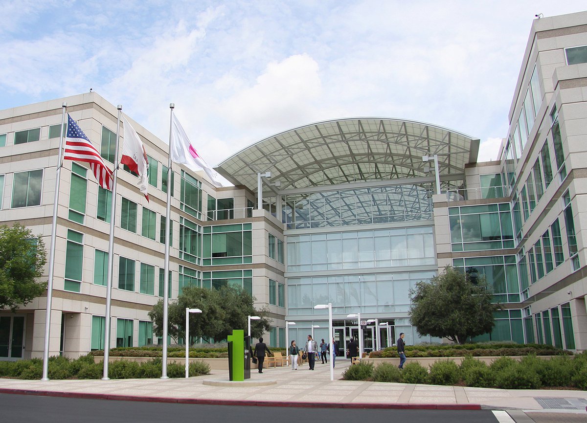 t_szykulski's tweet image. Konkurs z USA:

W środę 2. wizyta w Cupertino. Wsród Retweetów tego tweeta wylosuję 2 nagrody z siedziby Apple.

RT!