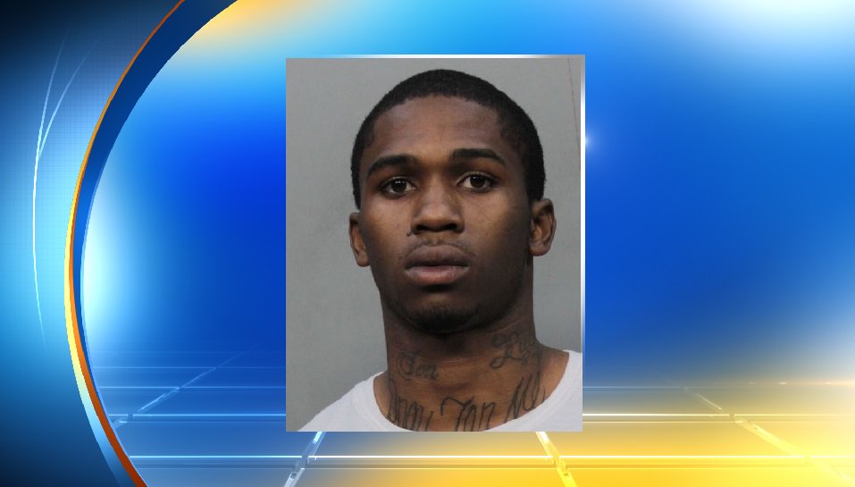 FAST FOOD GUNFIRE: A man is charged in a shooting at a Northwest-Miami Dade McDonald's bit.ly/1YG27d2?utm_me… https://t.co/5GIejPjvPn