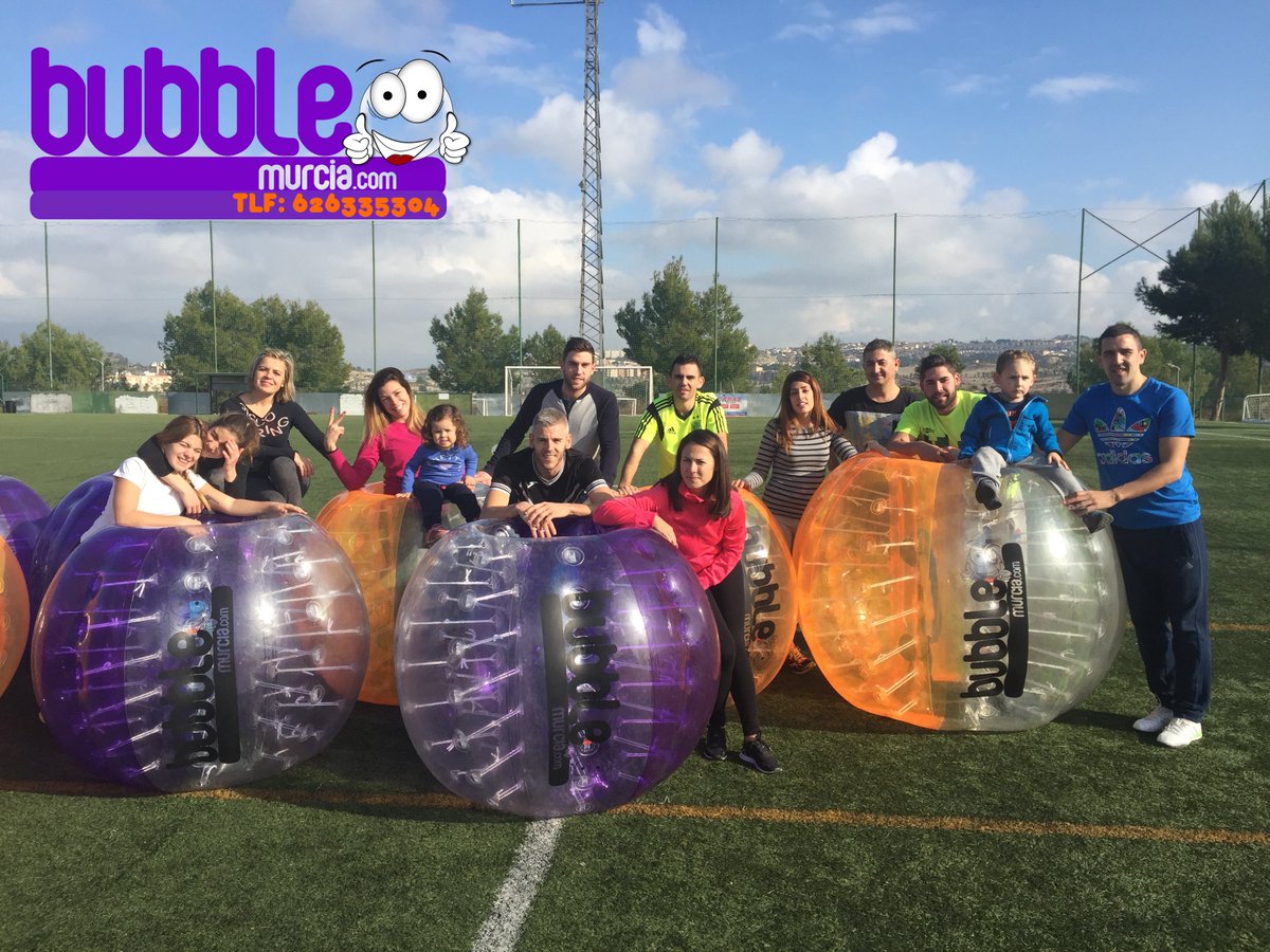BubbleMurcia's tweet photo. Gran dia de #actividades con #grandes y #divertidas #personas #jugando al #ßubblefutbol en #MolinadeSegura #Murcia https://t.co/QFtlpntUjd