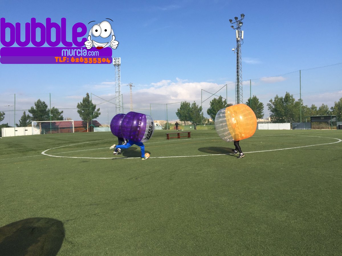 BubbleMurcia's tweet photo. Gran dia de #actividades con #grandes y #divertidas #personas #jugando al #ßubblefutbol en #MolinadeSegura #Murcia https://t.co/QFtlpntUjd