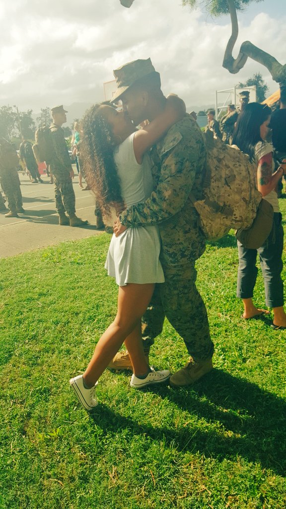 sonnieb23's tweet photo. Deployment was 6months too long but I finally got my bebeh back οΏ½οΏ½οΏ½π #SuperLatePost #IGotCaughtUp lol #HubbyIsBack!! https://t.co/beHAnUZeID