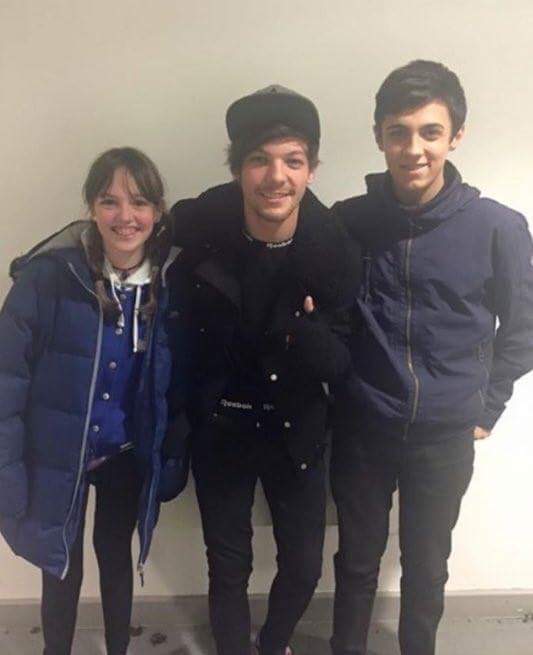 harryslaysagain's tweet image. #GreeceNeeds1D