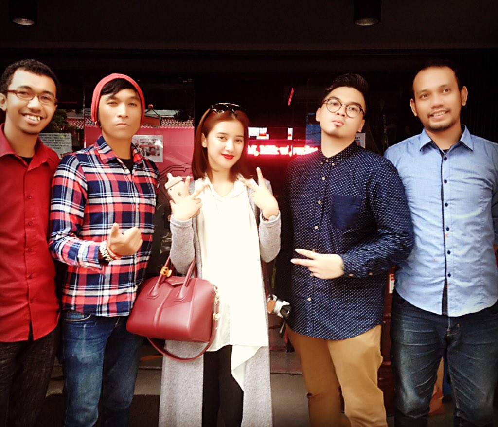 After our performance with the amazing voice <a href="/fitaanggriani/">Fita</a> at <a href="/BeFunNColorful/">Be Fun N Colorful</a>