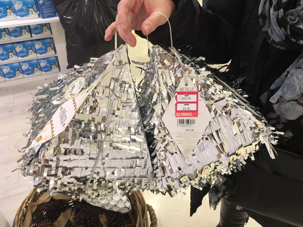 gingermumstyle's tweet photo. @dollwhiteuk best bargain yesterday check this out! Sparkly Piñata! #random #cqtakeover #bloggershangout https://t.co/RjTdkFqp6L