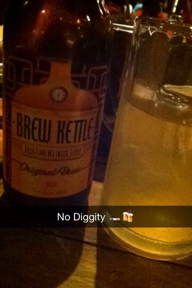 babycediebear's tweet photo. central gatchalian parañaque ATM @rjdh19 #AllenC. 🍻🚬 https://t.co/87Y5NvYQCO