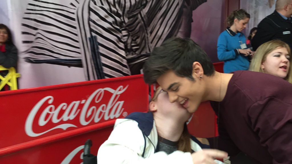 silvialb31's tweet photo. @AbrahamMateoMus gracias por todo❤️❤️❤️ https://t.co/XSqzH4mw5Q