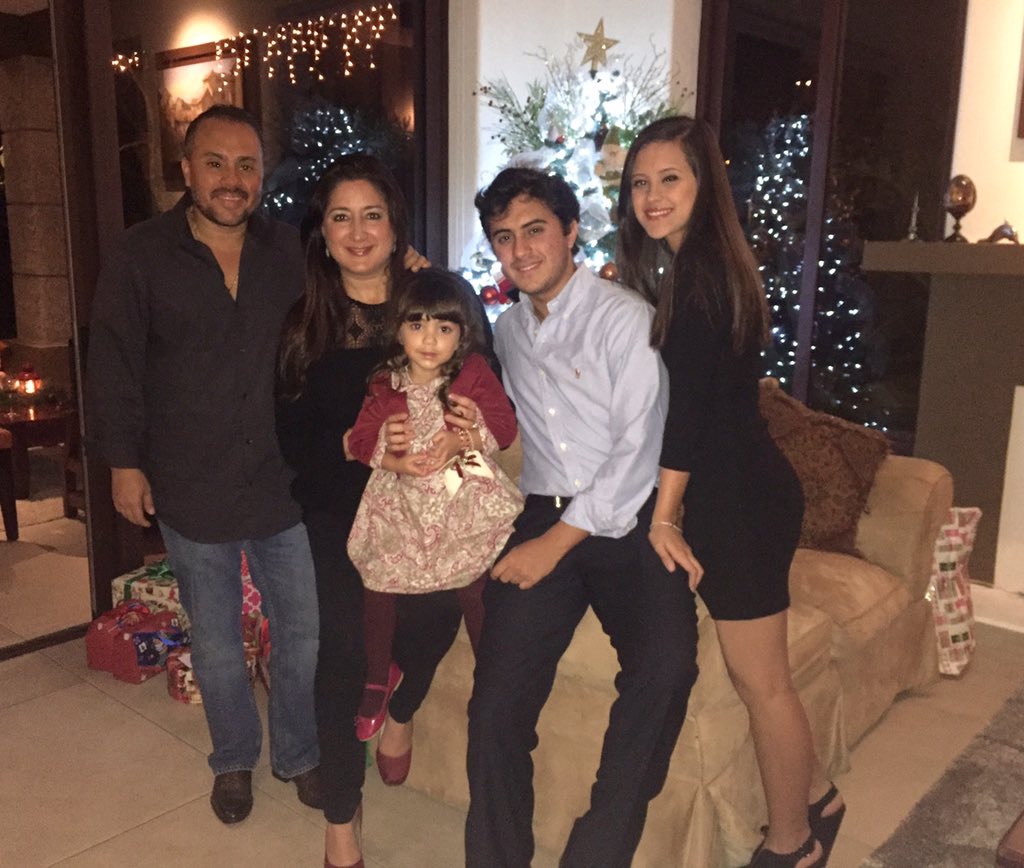 Michelle Sol 🇸🇻 tweet media