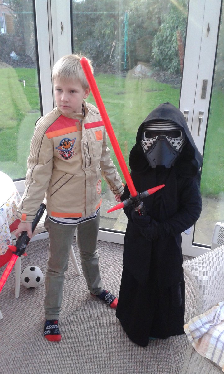 PhilMcB73's tweet photo. The force is strong in these two @StarWarsUK https://t.co/jZsd3sXj1P
