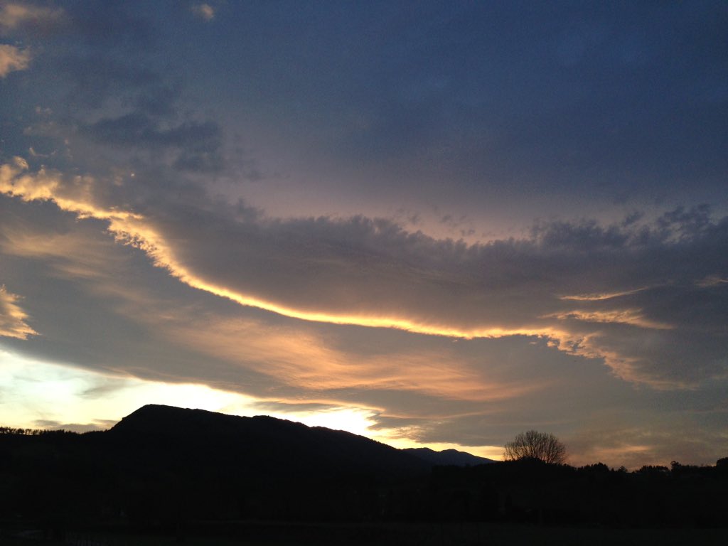Así cae la tarde del último domingo del año 2015 en <a href="/RutaForamontans/">#Rutaforamontanos</a> <a href="/cant_infinita/">Cantabria Infinita</a>