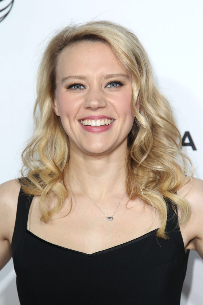 favcomedian's tweet photo. Kate Mckinnon https://t.co/1buJYnwSKz