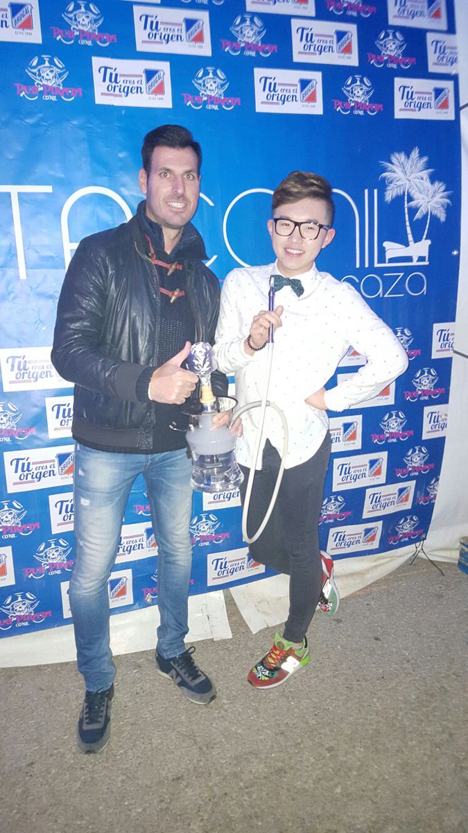 ShishabarNC's tweet photo. ShishaBar con Han de @gh16T5 y los socios de @ELPirataConil #conil #cadiz #hookah #narguile #shisha #Cachimba #GH16 https://t.co/TOWii14WwJ