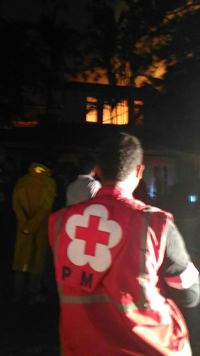 22.05: Kebakaran.....
di jl.Berlian 1 No 21 Cilandak, Jaksel via <a href="/ZulfahmiAhmad/">fahmi</a>